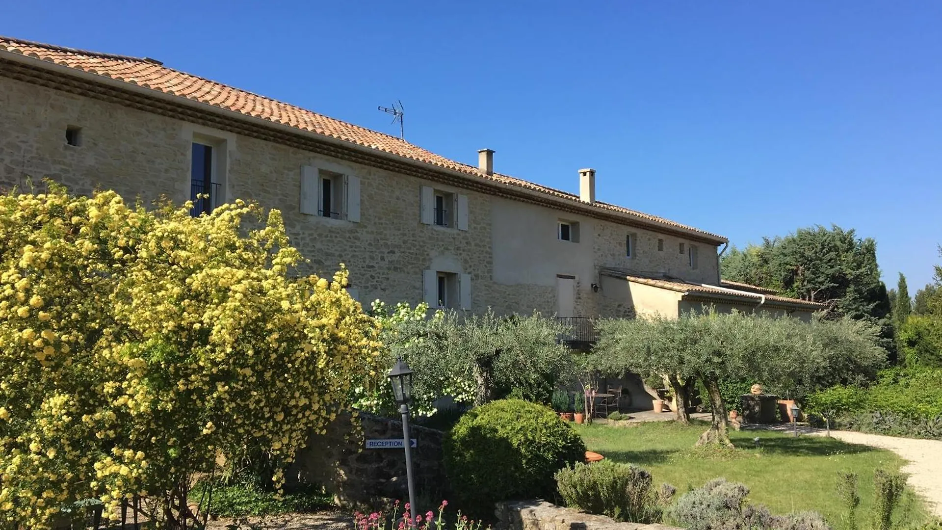 Guest house Domaine La Condamine Crillon Le Brave Hotel