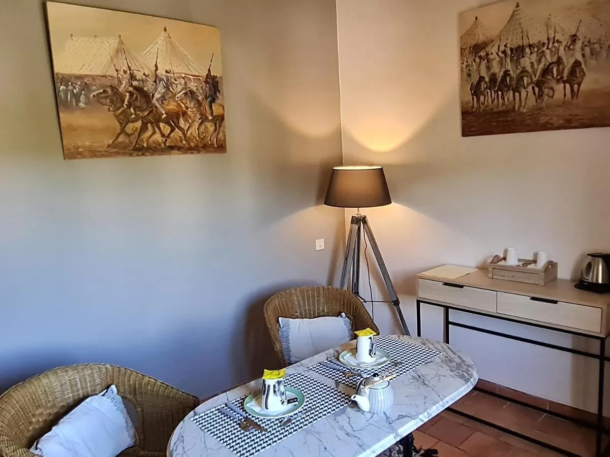Domaine La Condamine Crillon Le Brave Hotel Guest house Crillon-le-Brave